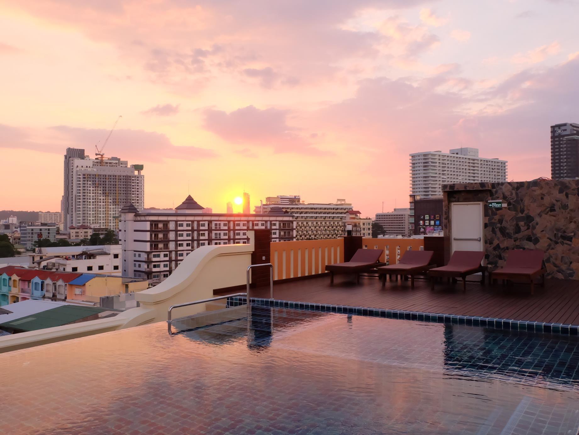 D Hotel Pattaya Eksteriør billede
