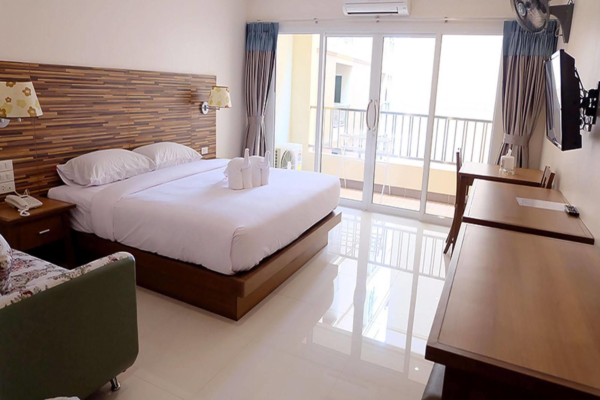 D Hotel Pattaya Eksteriør billede
