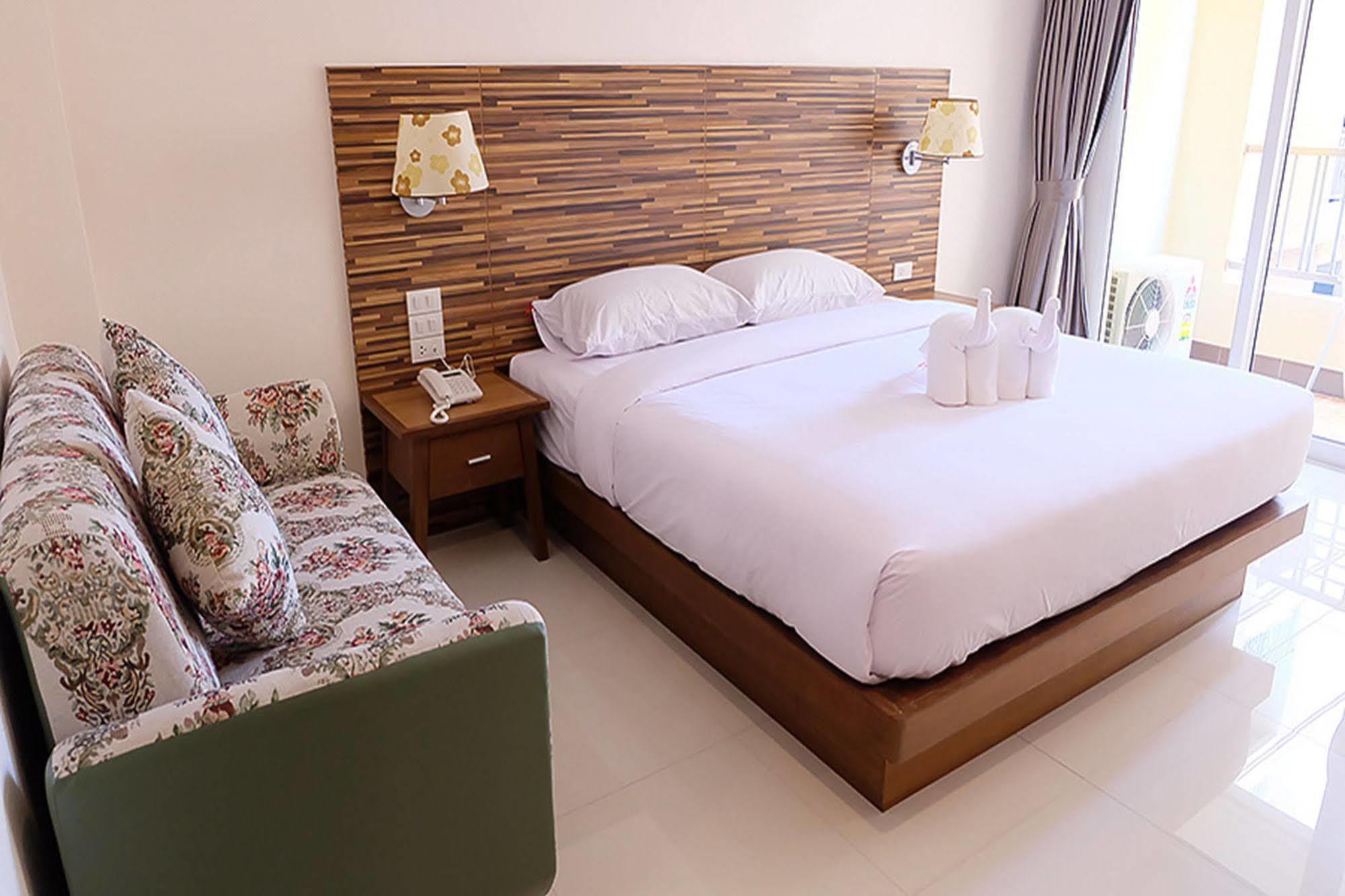 D Hotel Pattaya Eksteriør billede
