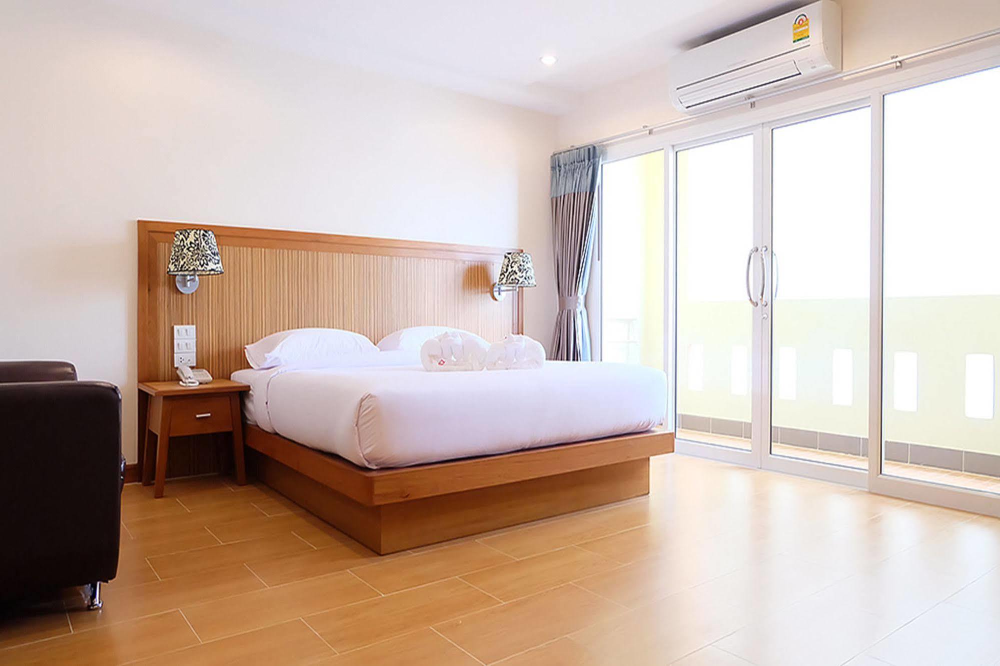 D Hotel Pattaya Eksteriør billede