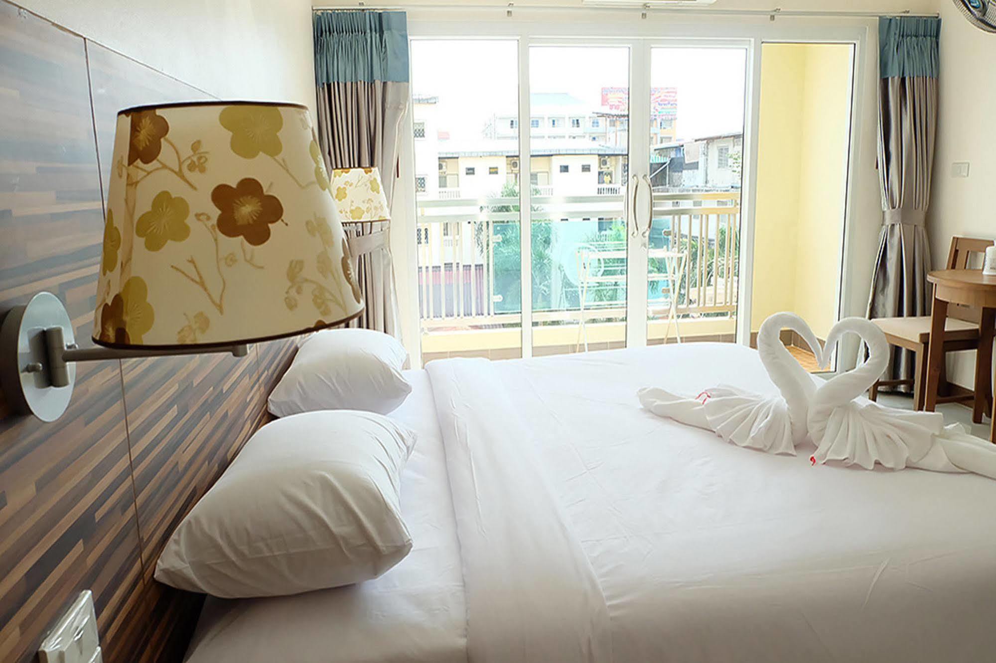 D Hotel Pattaya Eksteriør billede