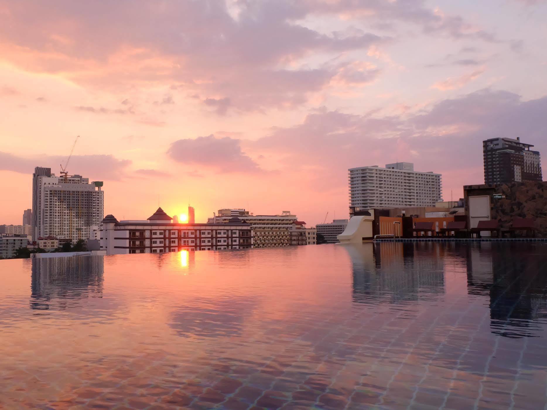 D Hotel Pattaya Eksteriør billede